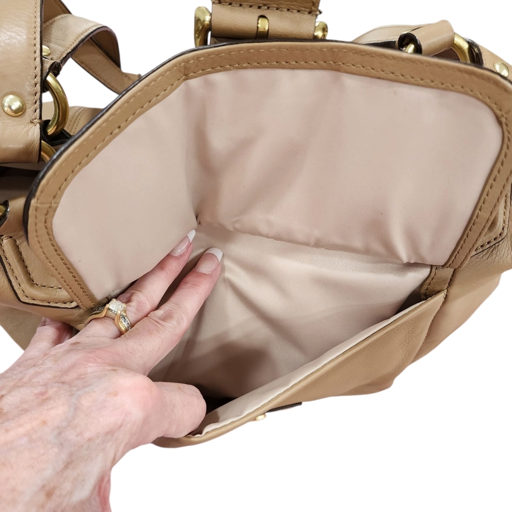 Coach Tan Leather Shoulder Bag with Matching Wallet - Picture 8 of 16